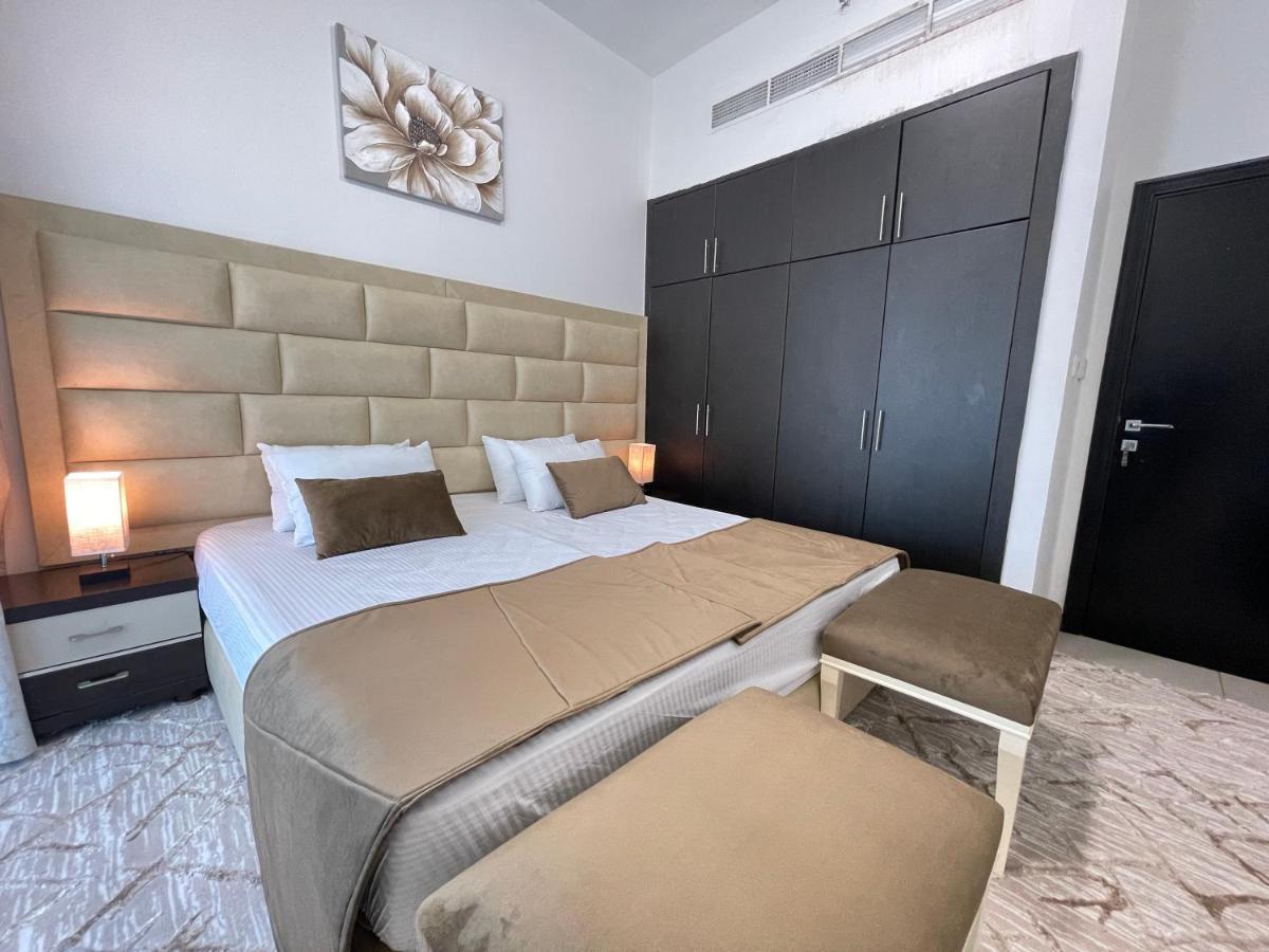 Private Gorgeous Room With Marina View With Shared Kitchen In Shared Apartment ดูไบ ภายนอก รูปภาพ