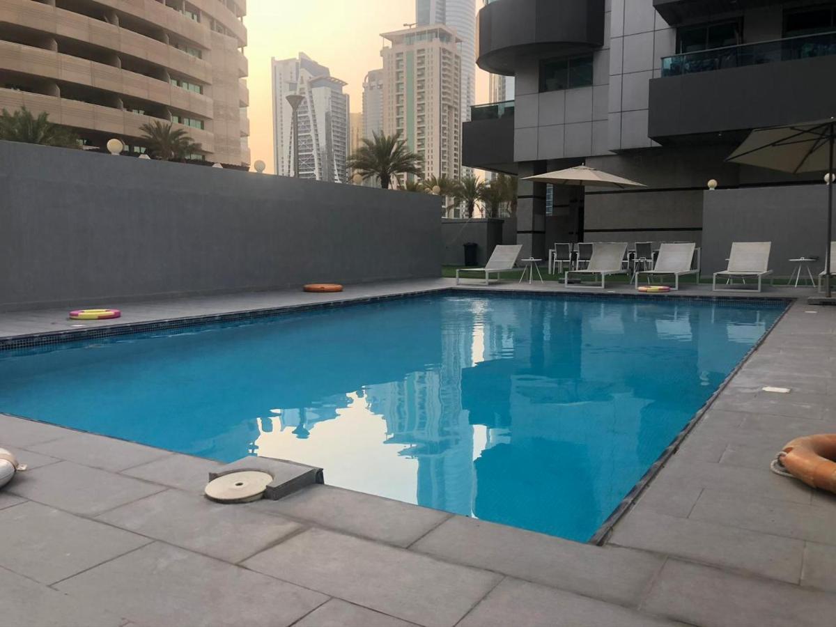 Private Gorgeous Room With Marina View With Shared Kitchen In Shared Apartment ดูไบ ภายนอก รูปภาพ