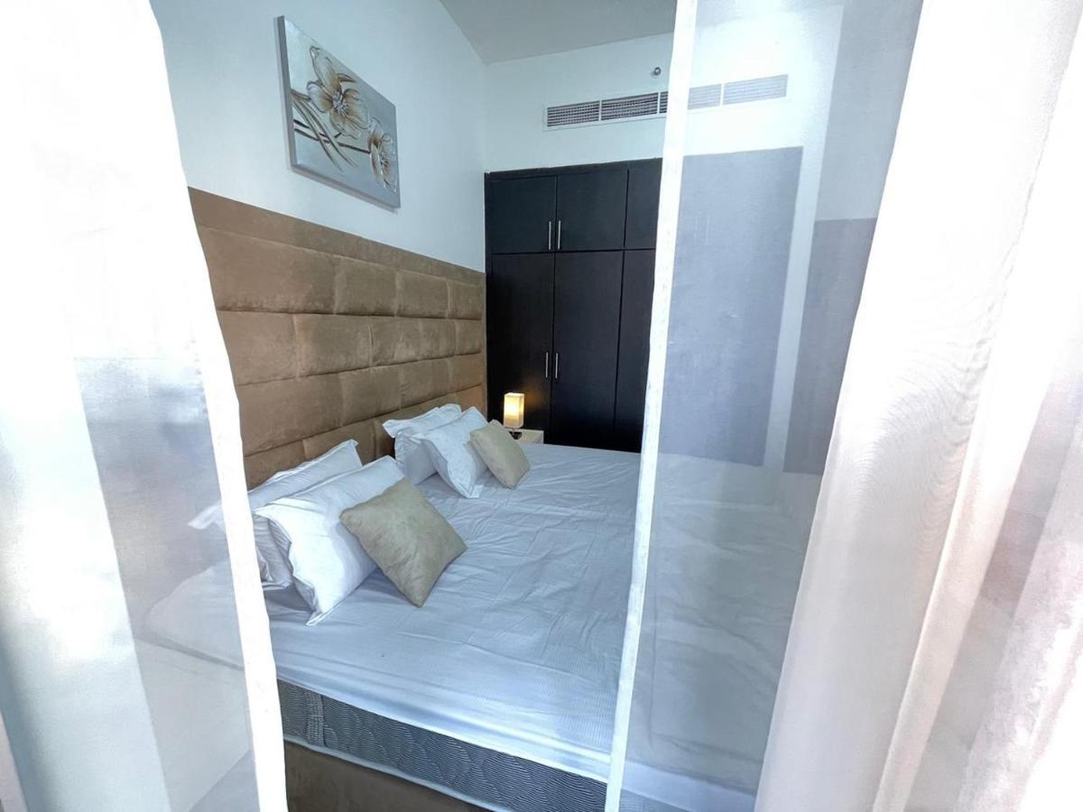 Private Gorgeous Room With Marina View With Shared Kitchen In Shared Apartment ดูไบ ภายนอก รูปภาพ