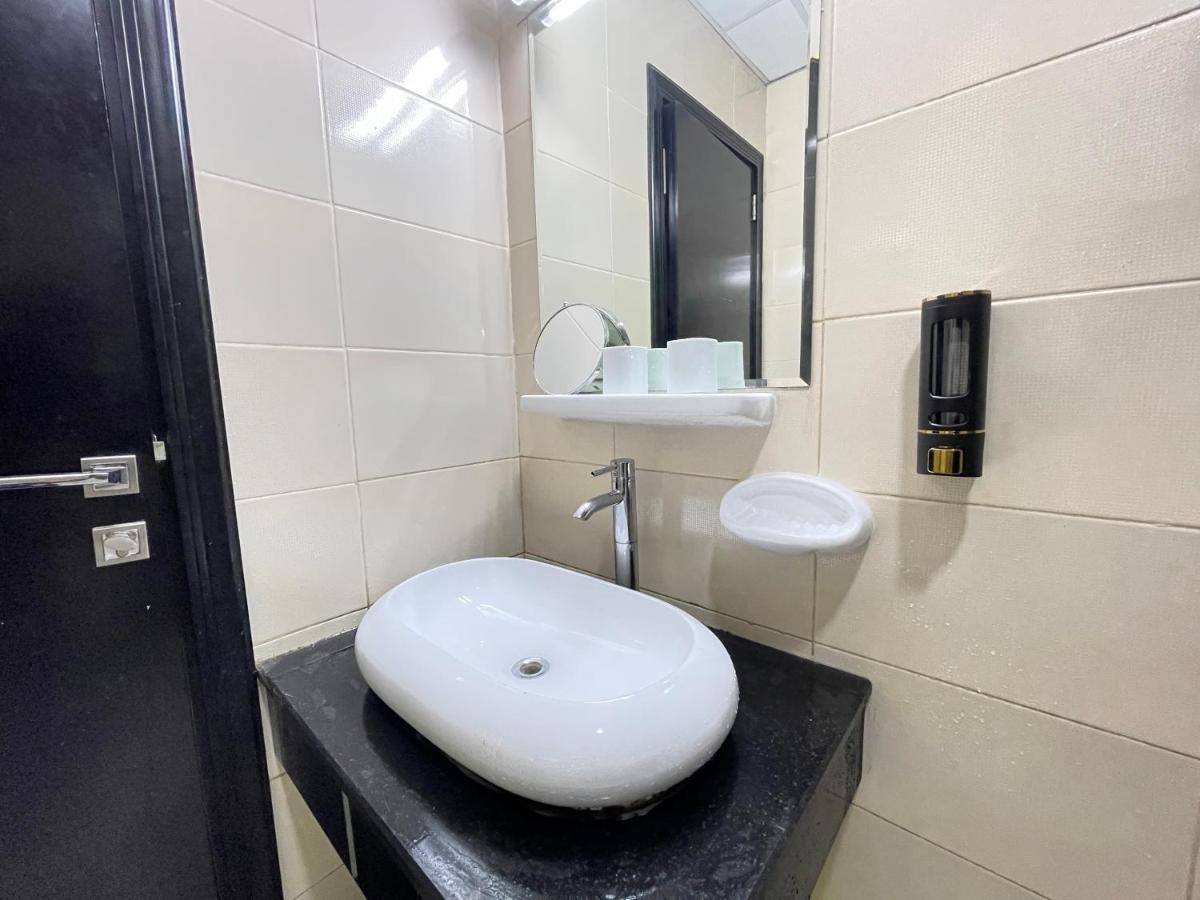 Private Gorgeous Room With Marina View With Shared Kitchen In Shared Apartment ดูไบ ภายนอก รูปภาพ