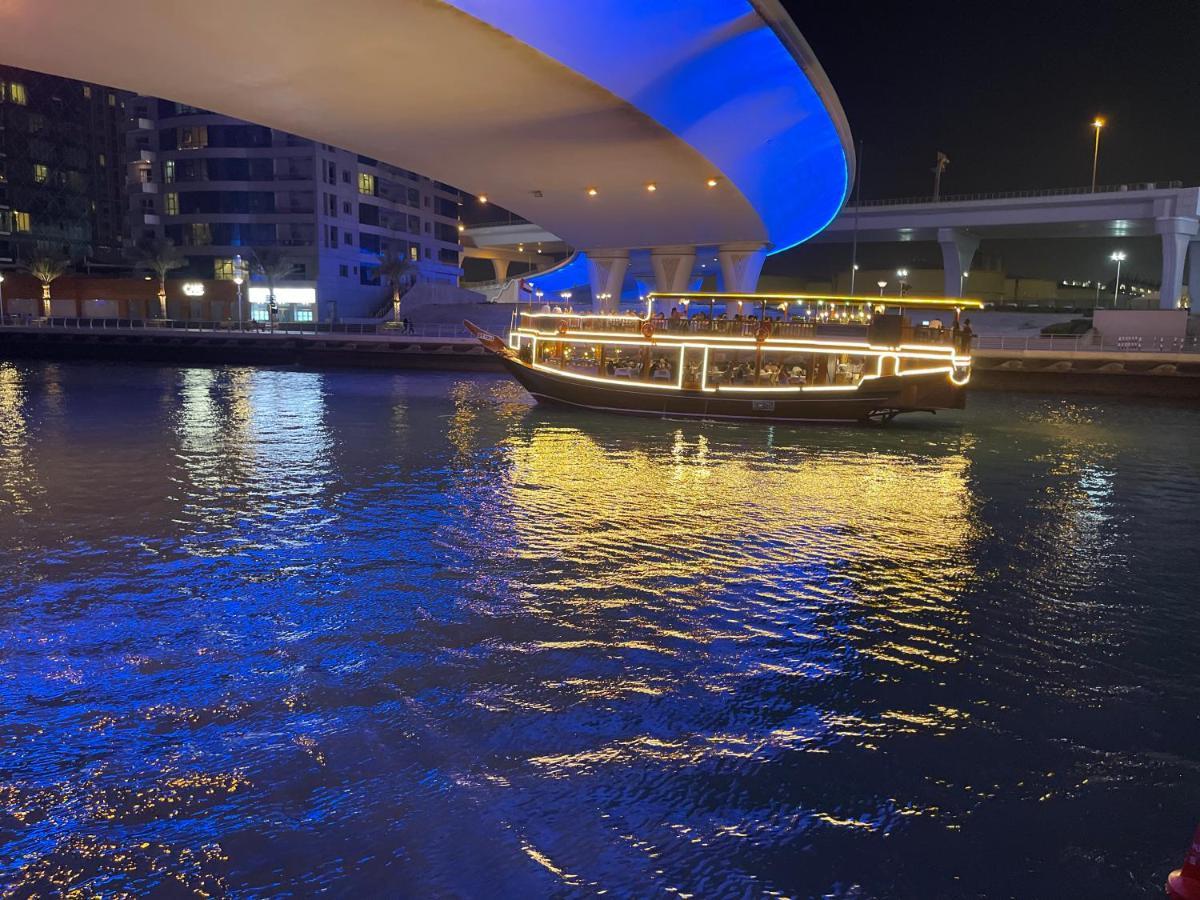 Private Gorgeous Room With Marina View With Shared Kitchen In Shared Apartment ดูไบ ภายนอก รูปภาพ